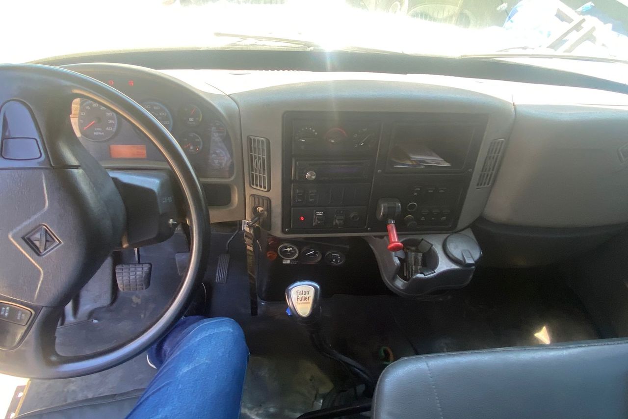 International 4400 - 20/12 8