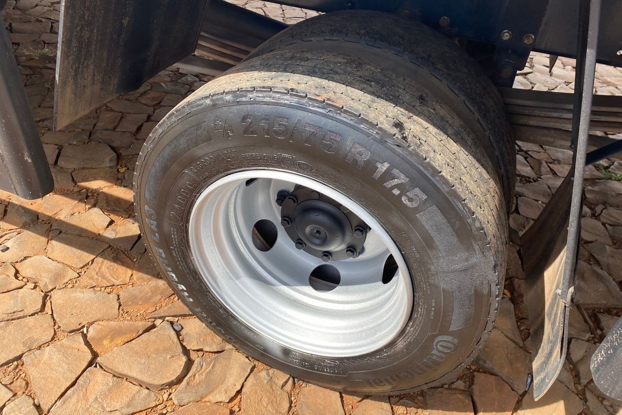 Mercedes Benz Accelo 1016 - 15/15 13