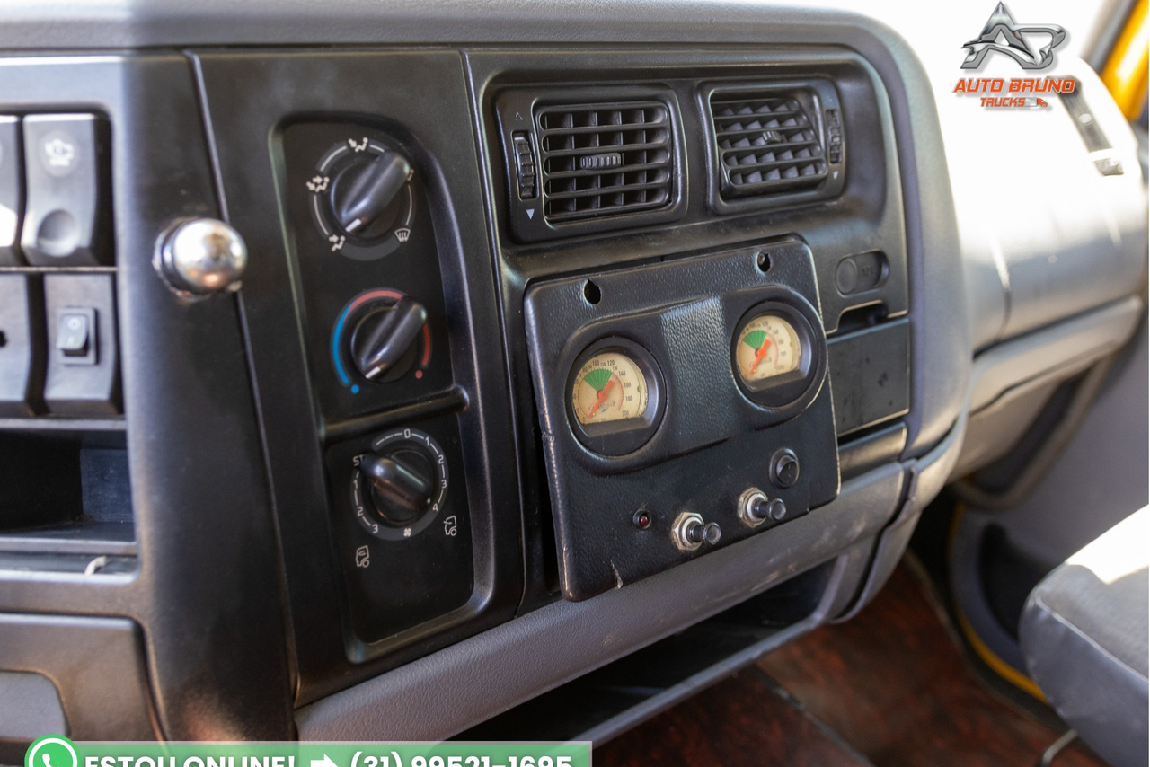 Volvo VM260 - 08/08 14