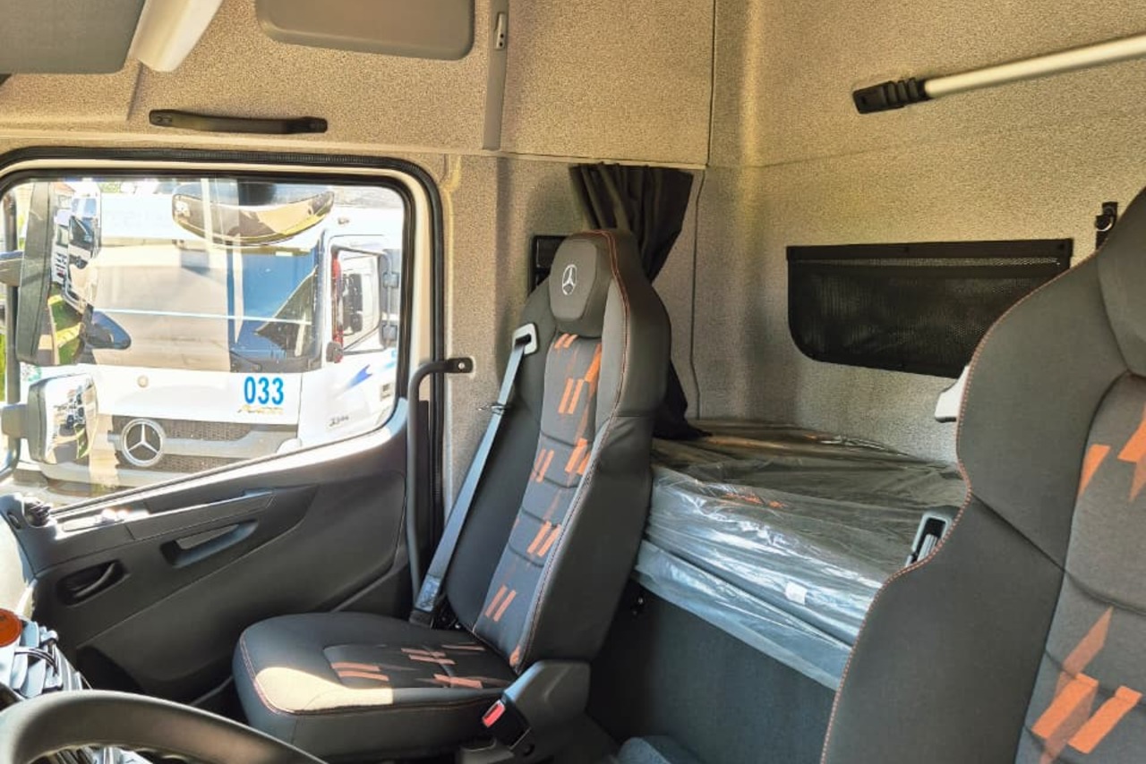Mercedes Benz Actros 2546 - 25/25 4