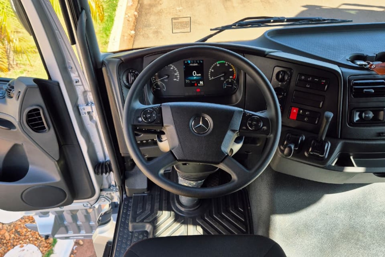 Mercedes Benz Actros 2546 - 25/25 7