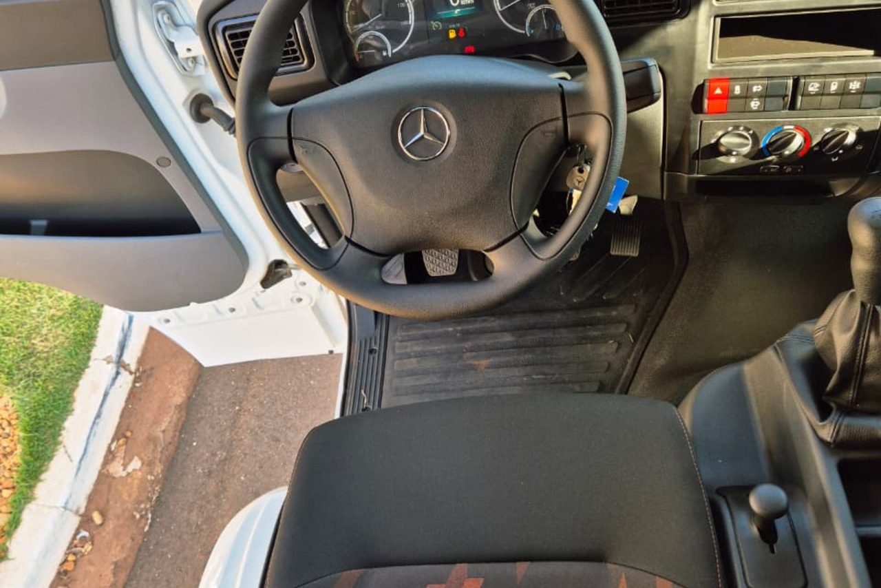 Mercedes Benz MB 1117 - 25/26 11