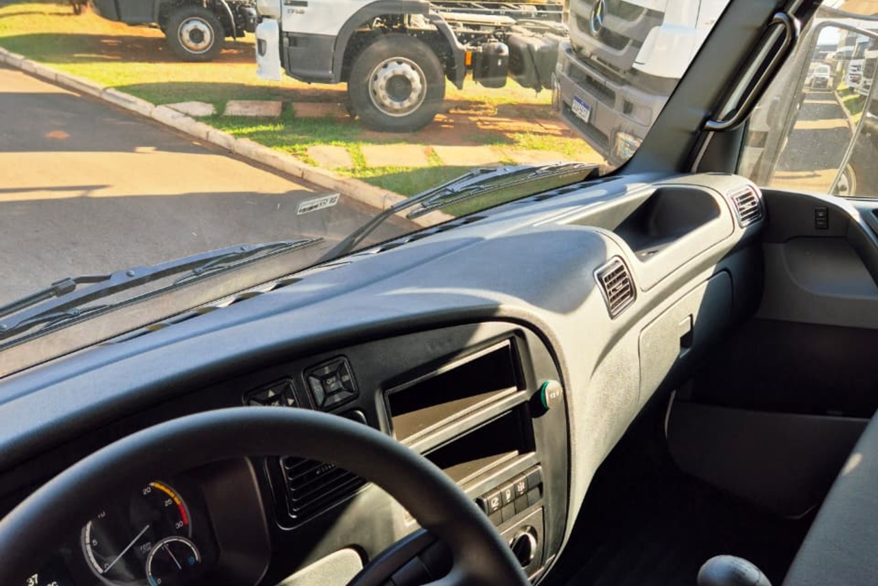 Mercedes Benz MB 1117 - 25/26 14