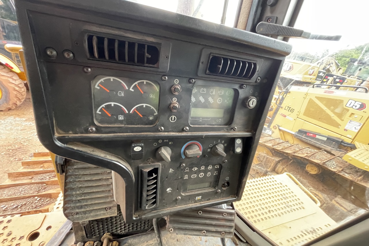 Caterpillar D6T - 21/21 4