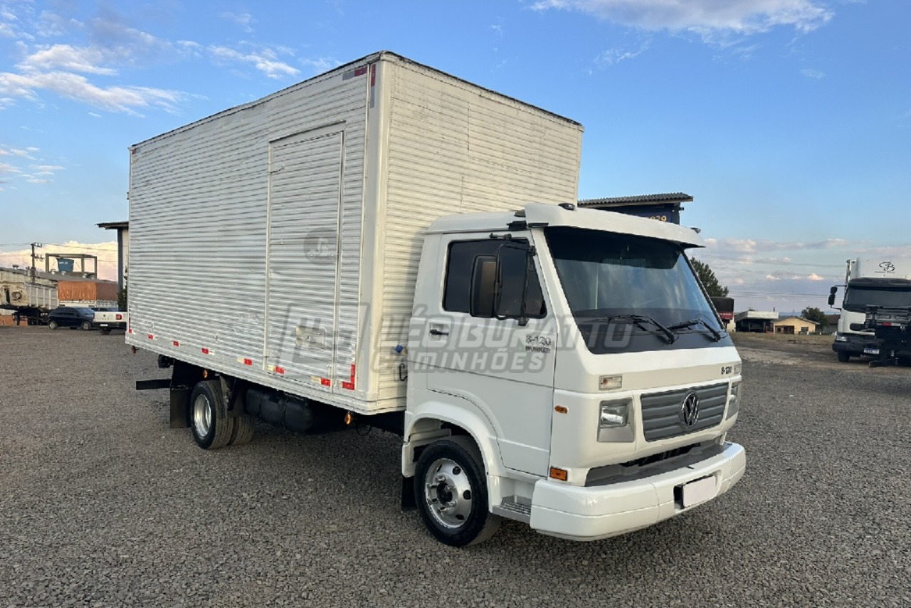 Volkswagen 8 120 - 09/09 3