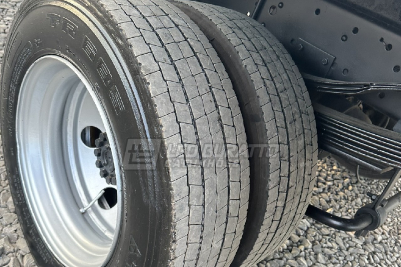 Volkswagen 8 120 - 09/09 5