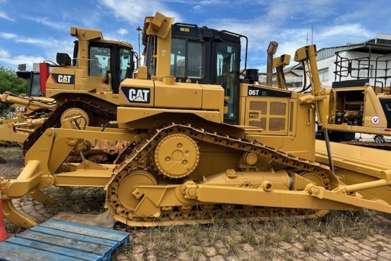 Caterpillar D6T XL - 13/13 5