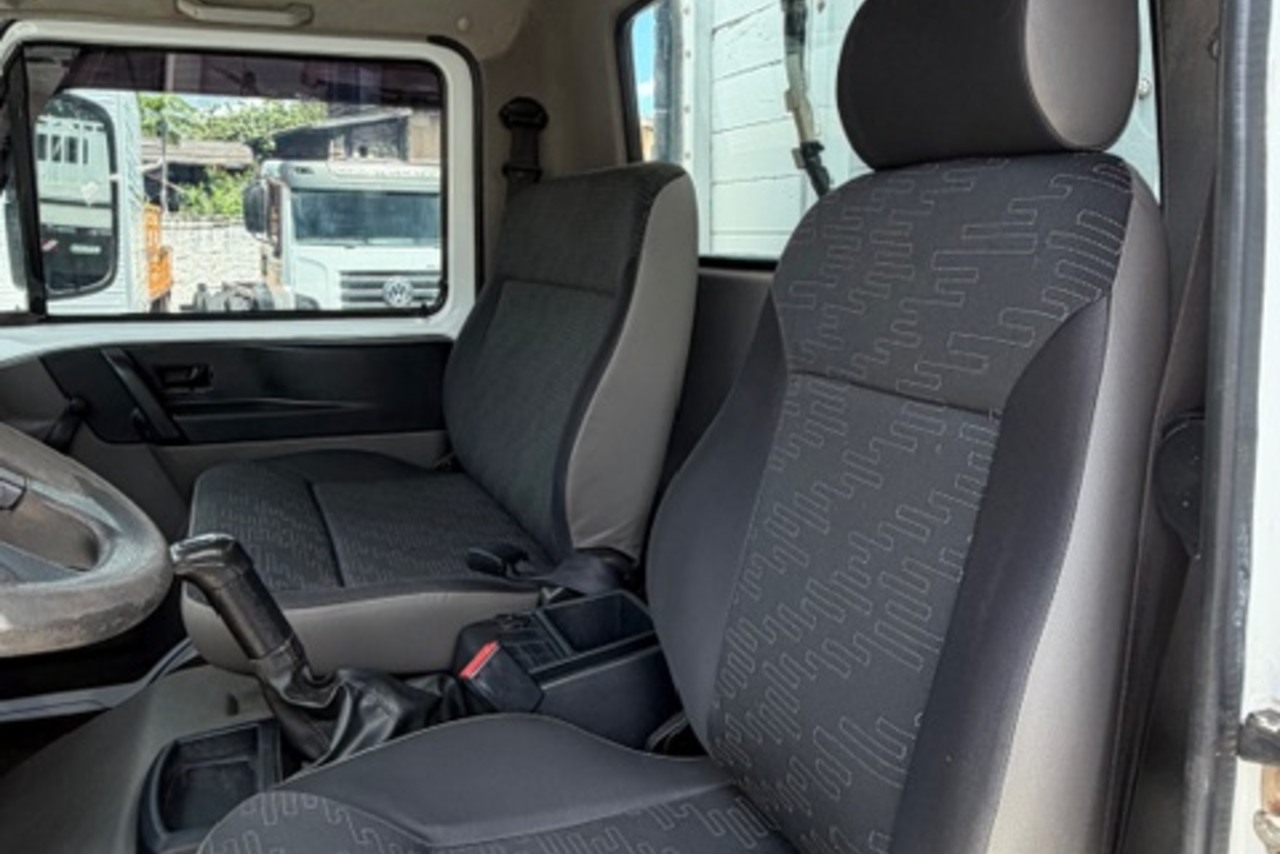 Volkswagen 10-160 E Delivery - 17/18 3