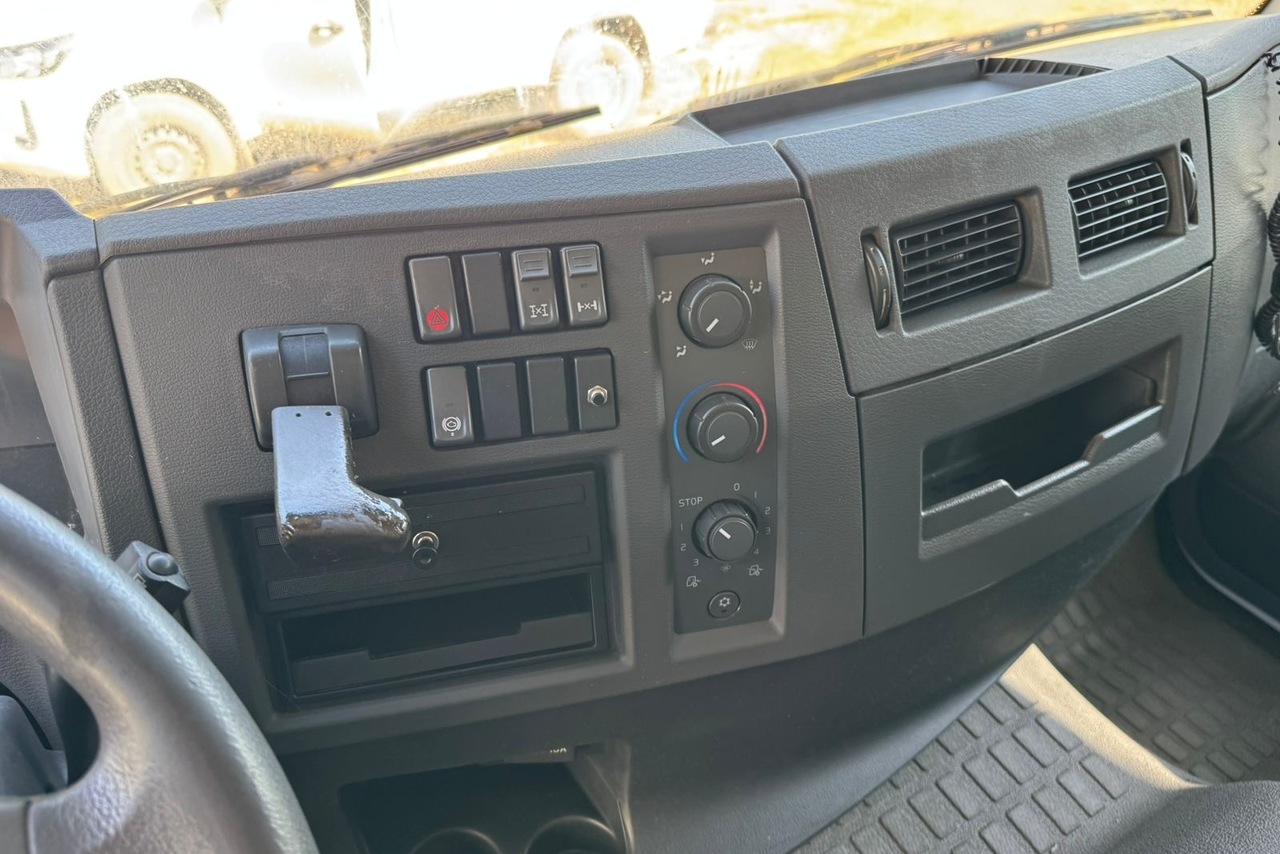 Volvo VM330 - 22/22 2