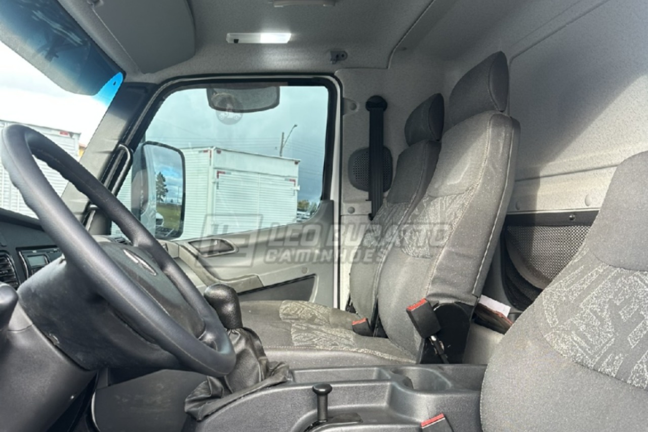 Mercedes Benz Accelo 1016 - 18/18 4