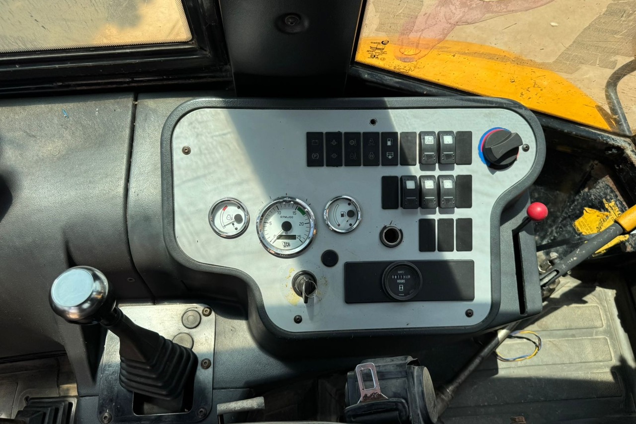 JCB 3C - 10/10 4