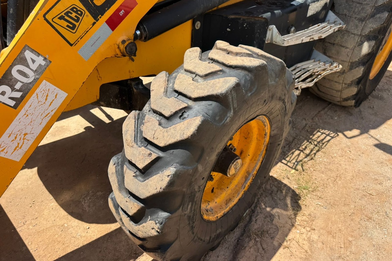 JCB 3C - 10/10 8