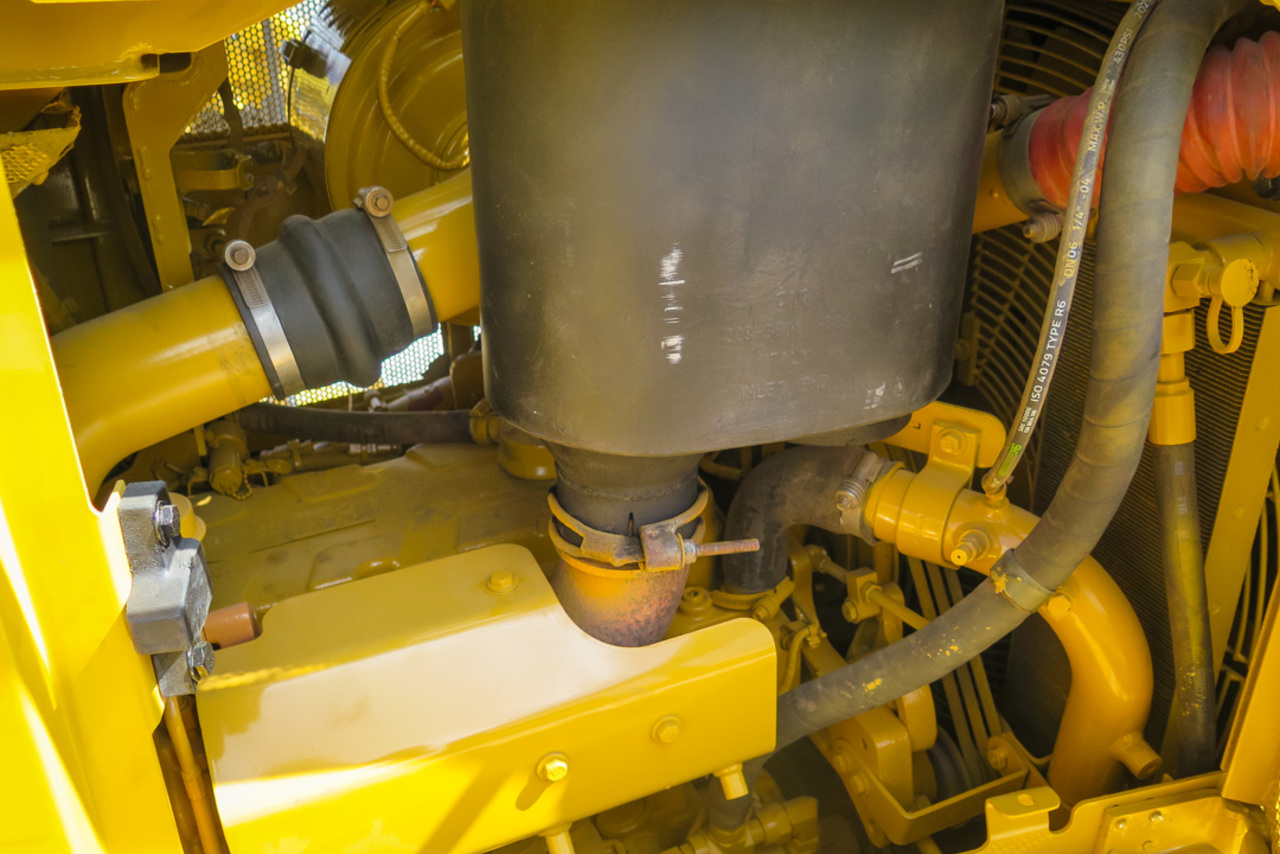 Caterpillar D6T XL - 12/12 6