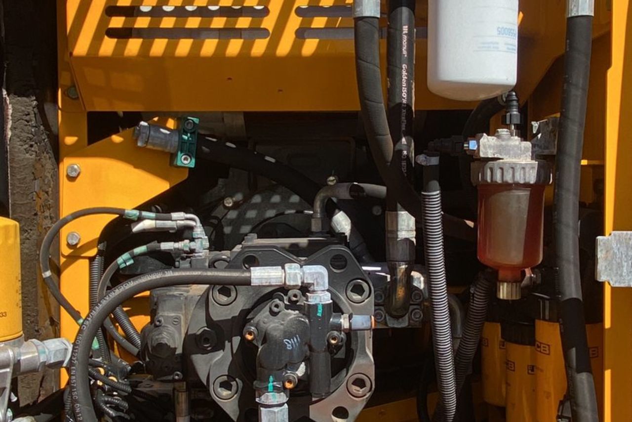 JCB JS210 - 19/19 3
