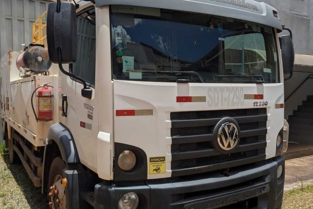 Volkswagen 17-230 E Constellation (DIESEL)(E5) - 18/18 2