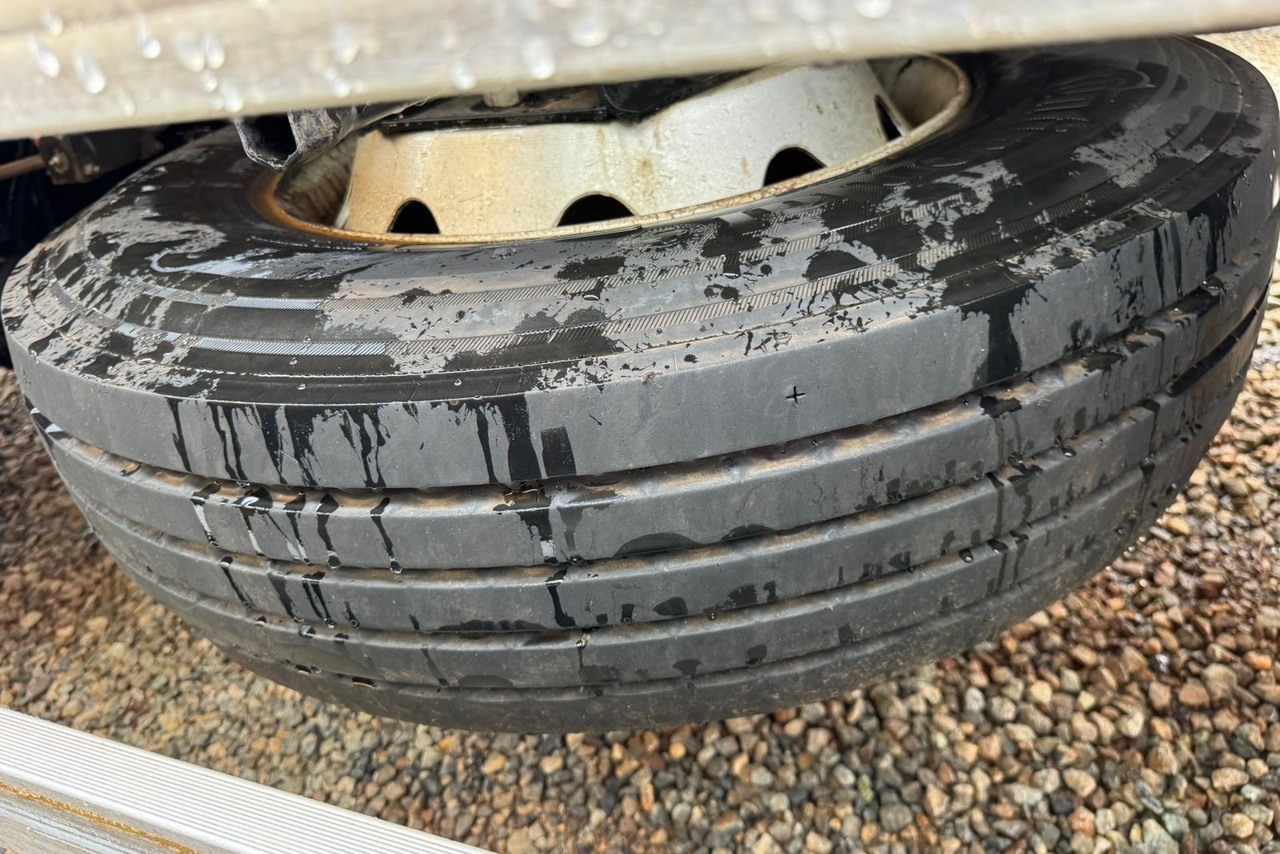 Volkswagen 17-230 E Constellation (DIESEL)(E5) -  13