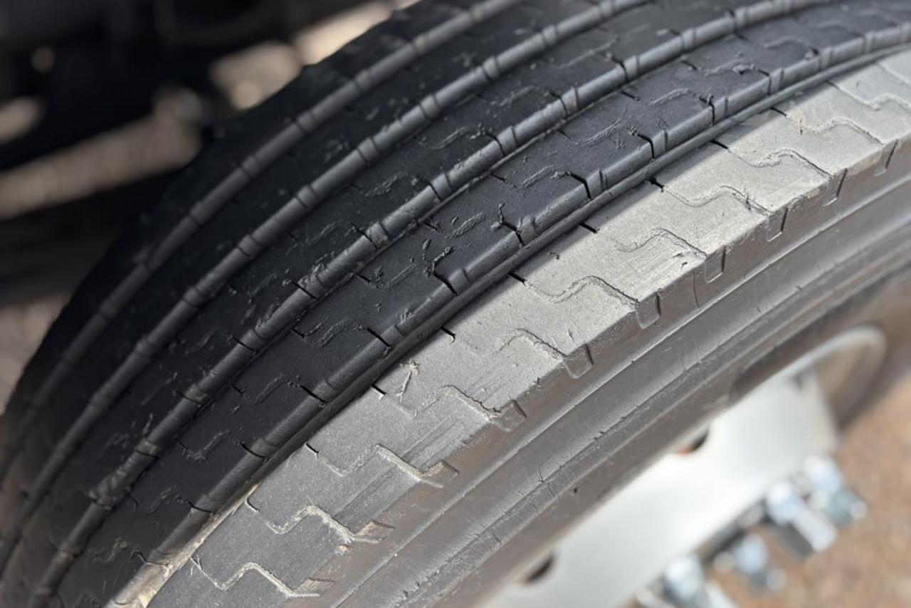 Ford Cargo2428 - 10/11 10