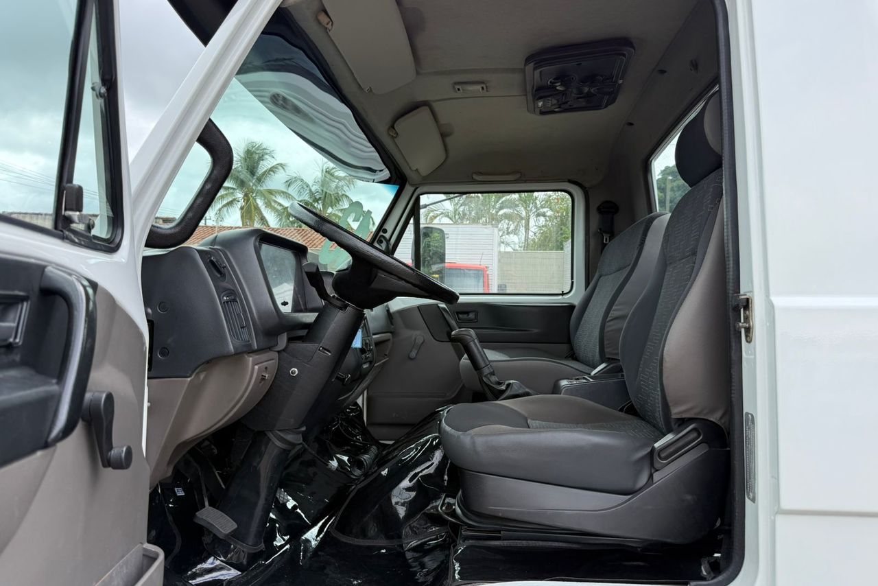 Volkswagen 10-160 E Delivery - 13/13 7