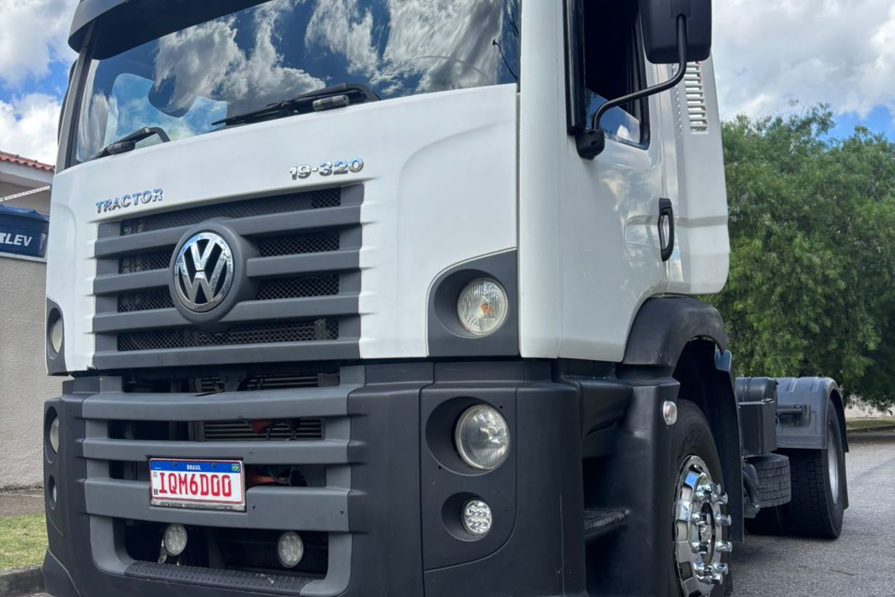 Volkswagen 19-320 Constellation - 09/09 6