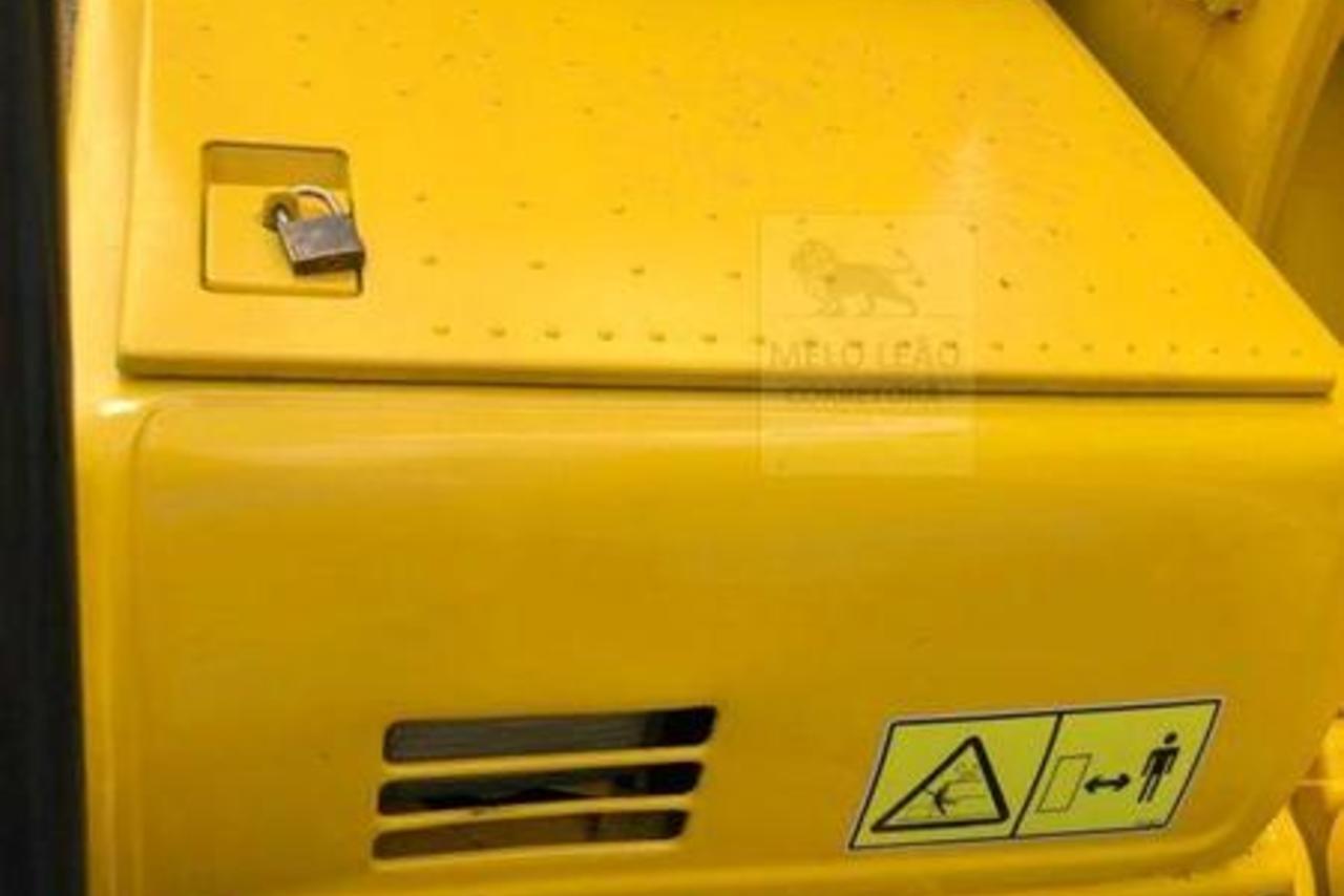 Komatsu PC200 - 10/10 3