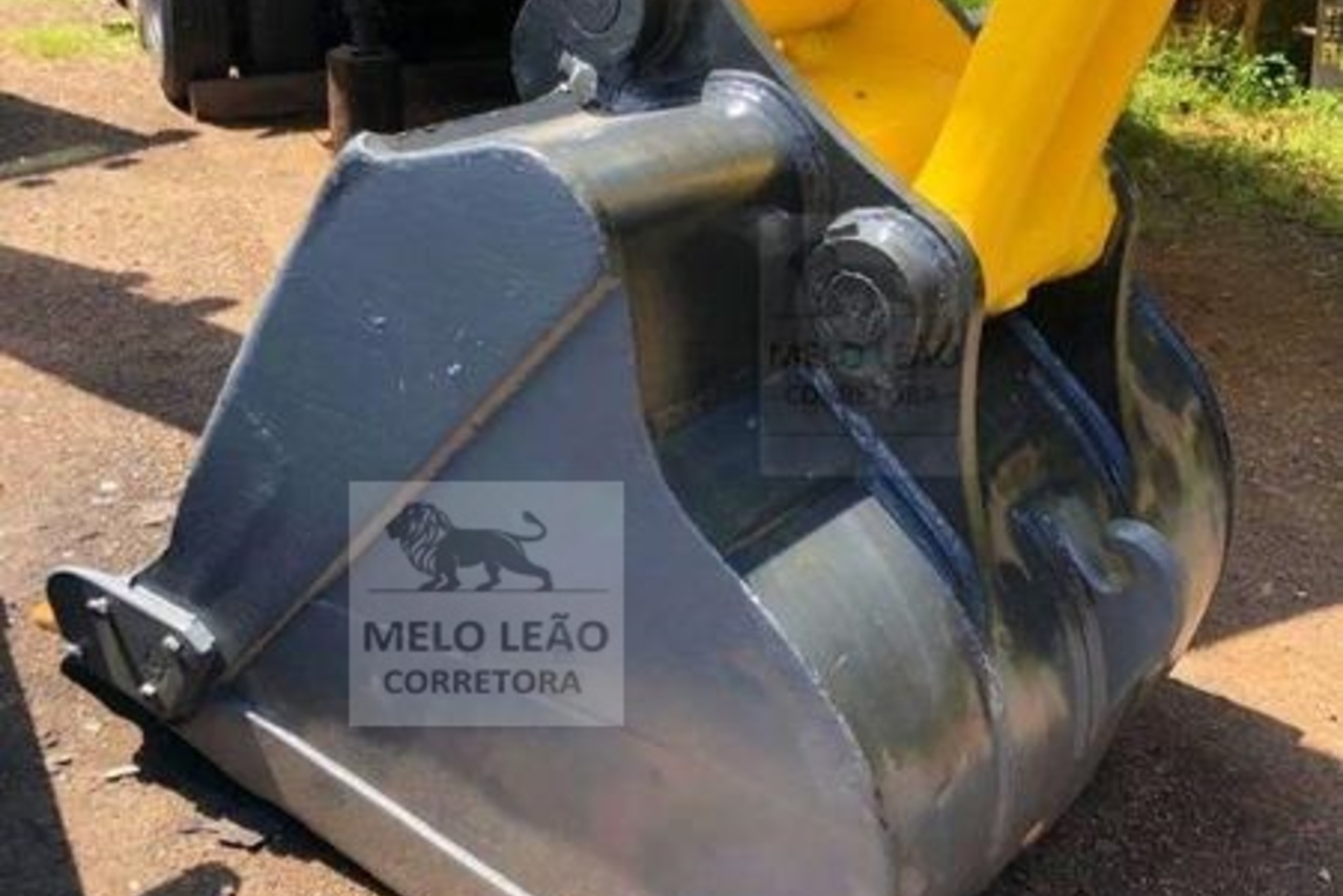 Komatsu PC200 - 10/10 5