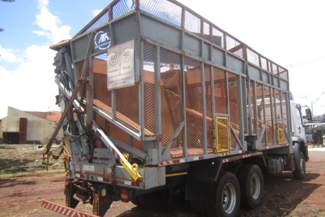 Volkswagen 31-330 E Constellation 6x4 - 14/15 6