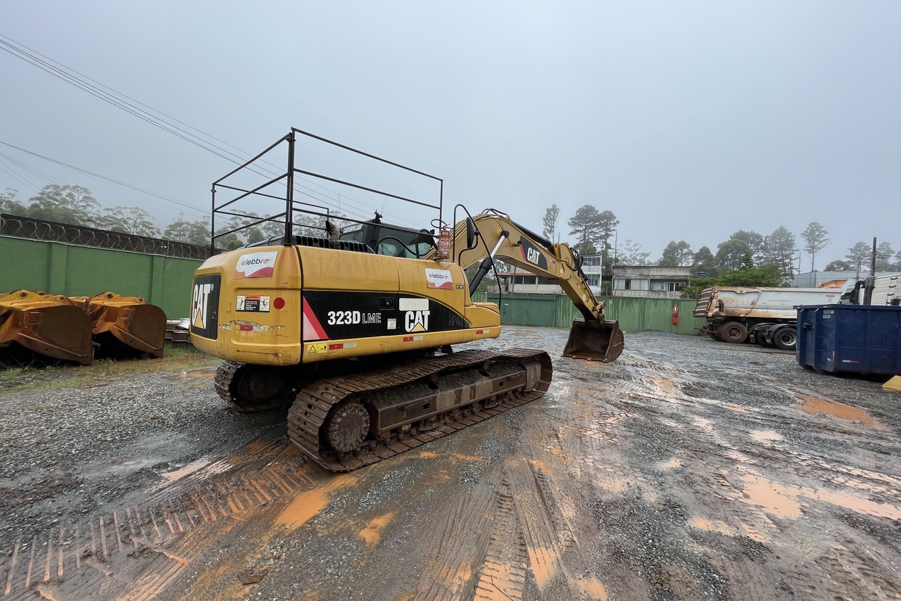 Caterpillar 323D - 13/13 2