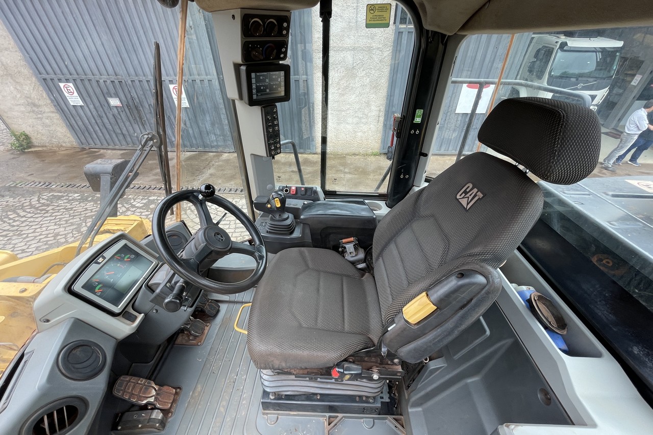 Caterpillar  966L - 22/22 7