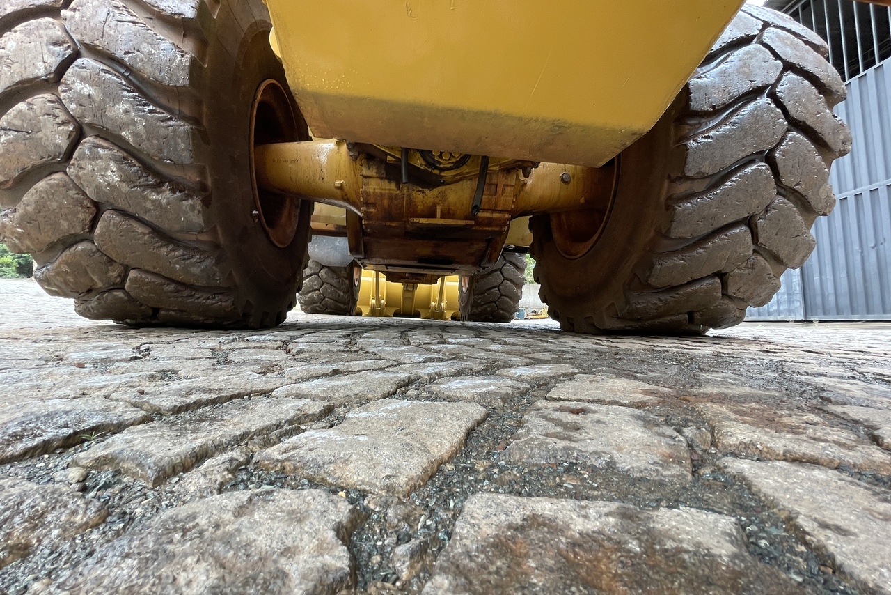 Caterpillar  966L - 22/22 19