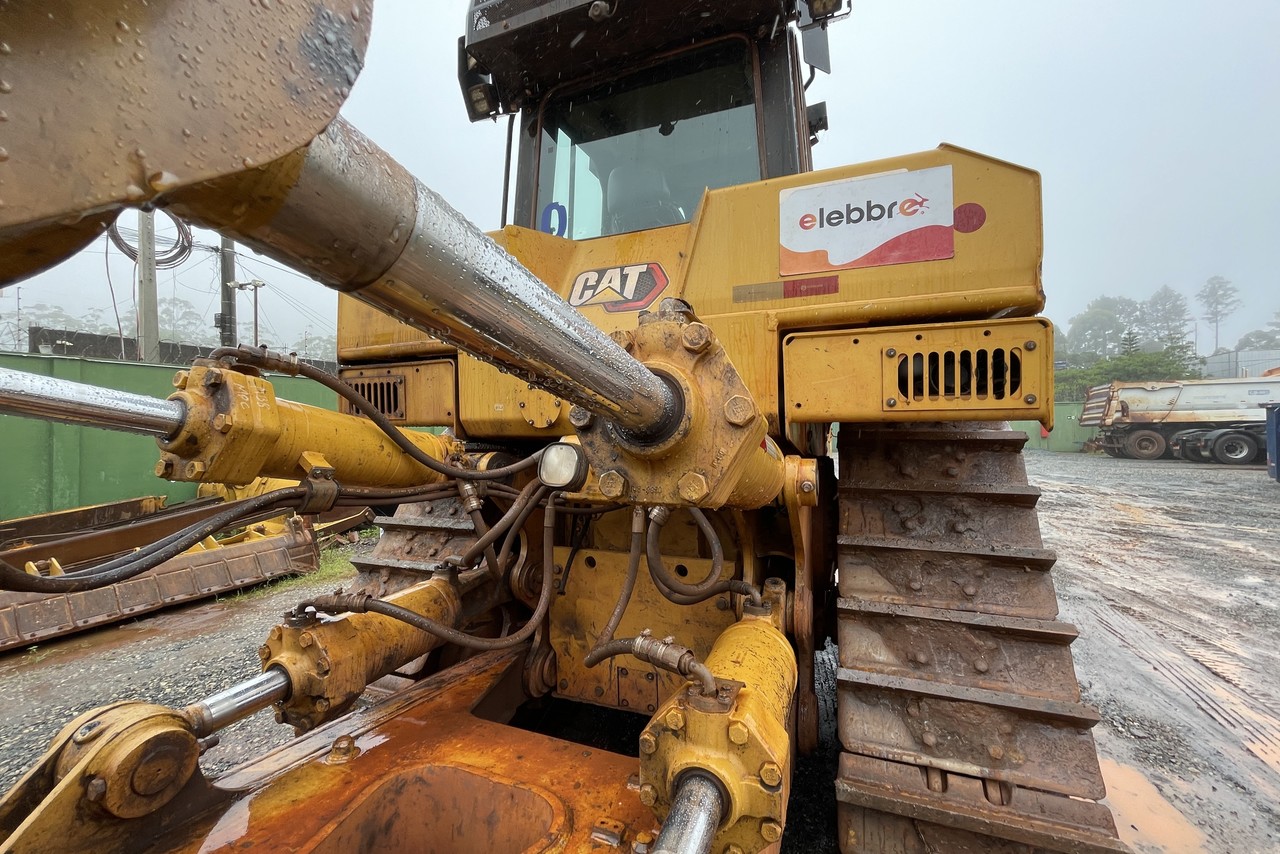 Caterpillar D8T - 20/20 12