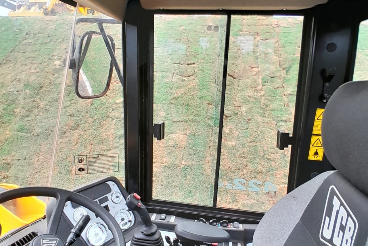 JCB 422 ZX - 23/23 10