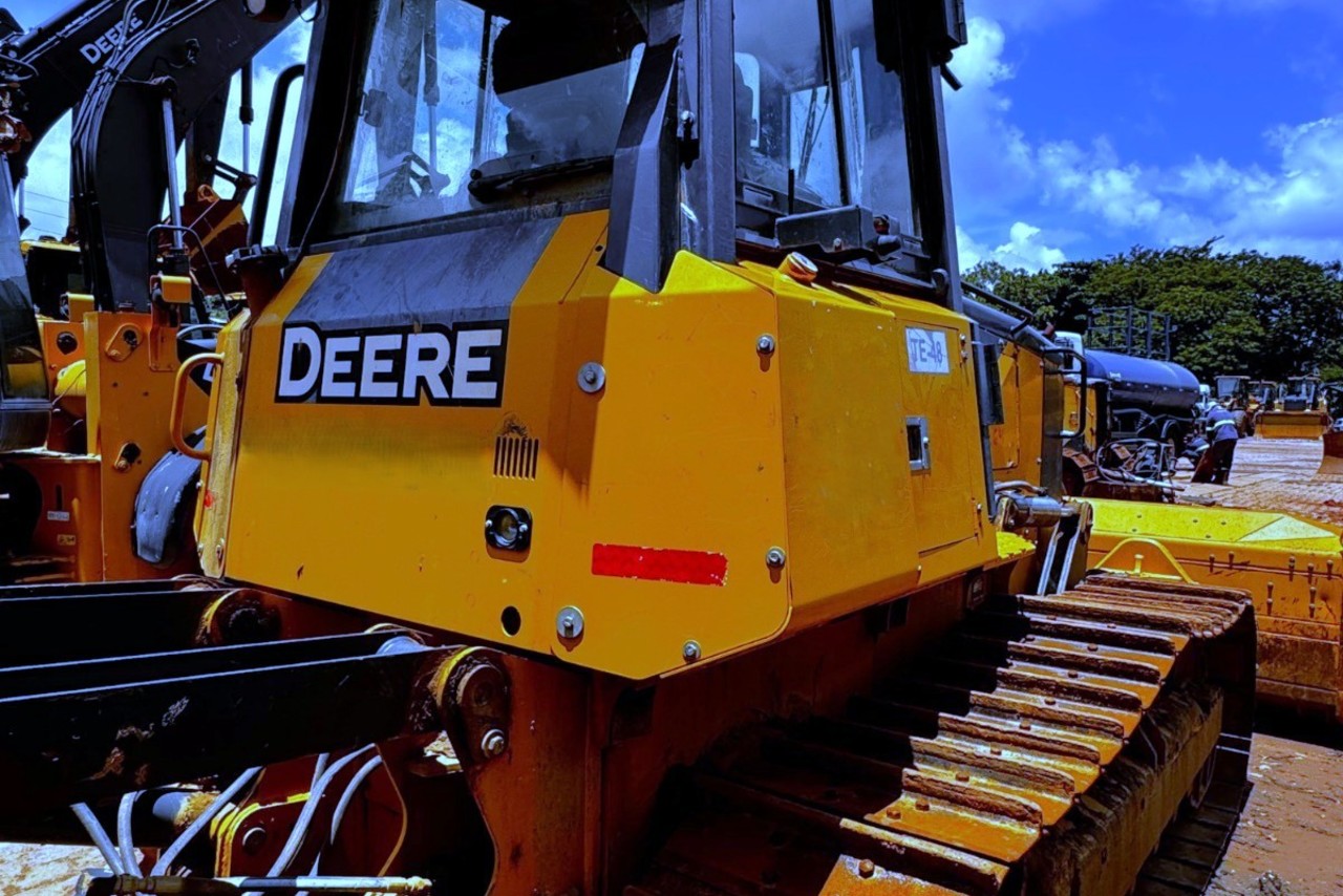 John Deere 700J - 21/21 4