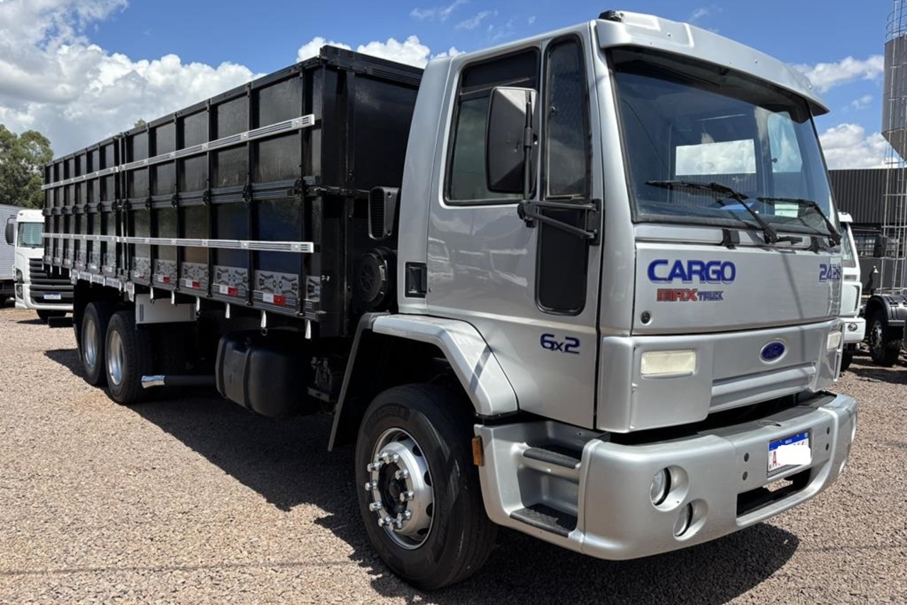 Ford Cargo2428 - 10/11 2