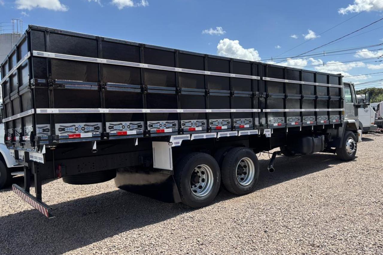 Ford Cargo2428 - 10/11 3