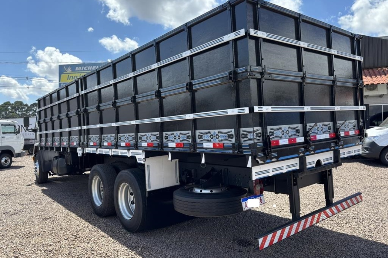 Ford Cargo2428 - 10/11 4