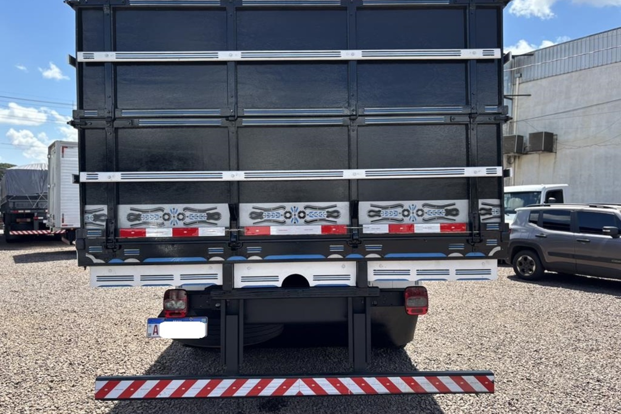 Ford Cargo2428 - 10/11 6