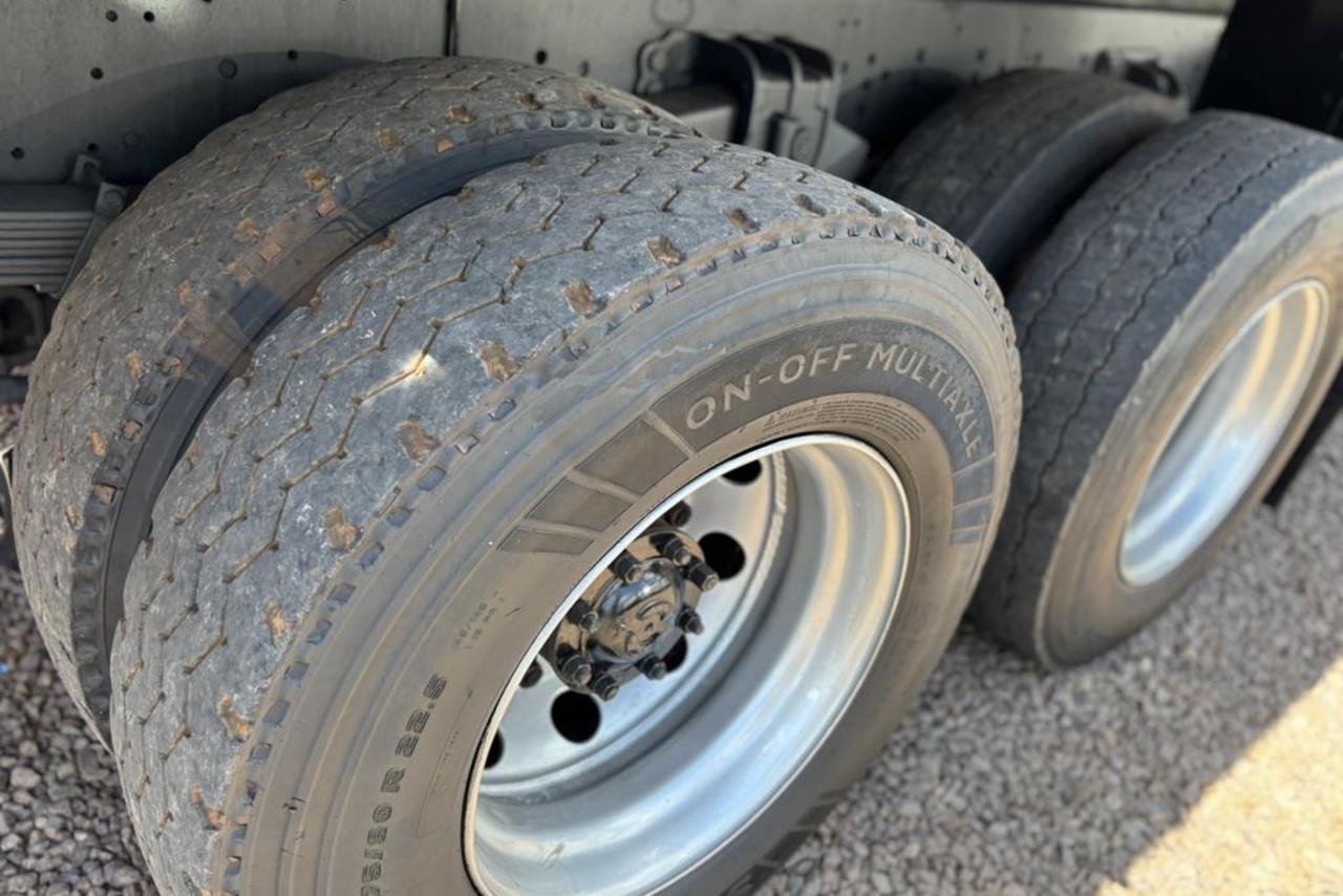 Ford Cargo2428 - 10/11 13