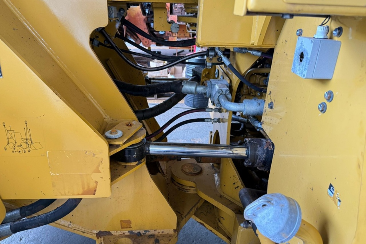 Caterpillar  966L - 22/22 3