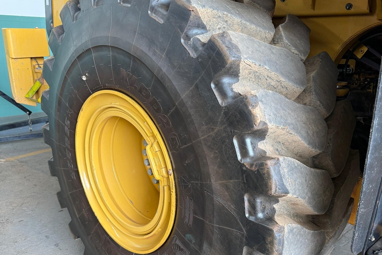 Caterpillar  966L - 22/22 10