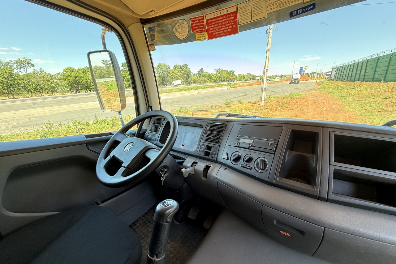 Volkswagen 17-260 E Constel. 4x2 - 20/21 3
