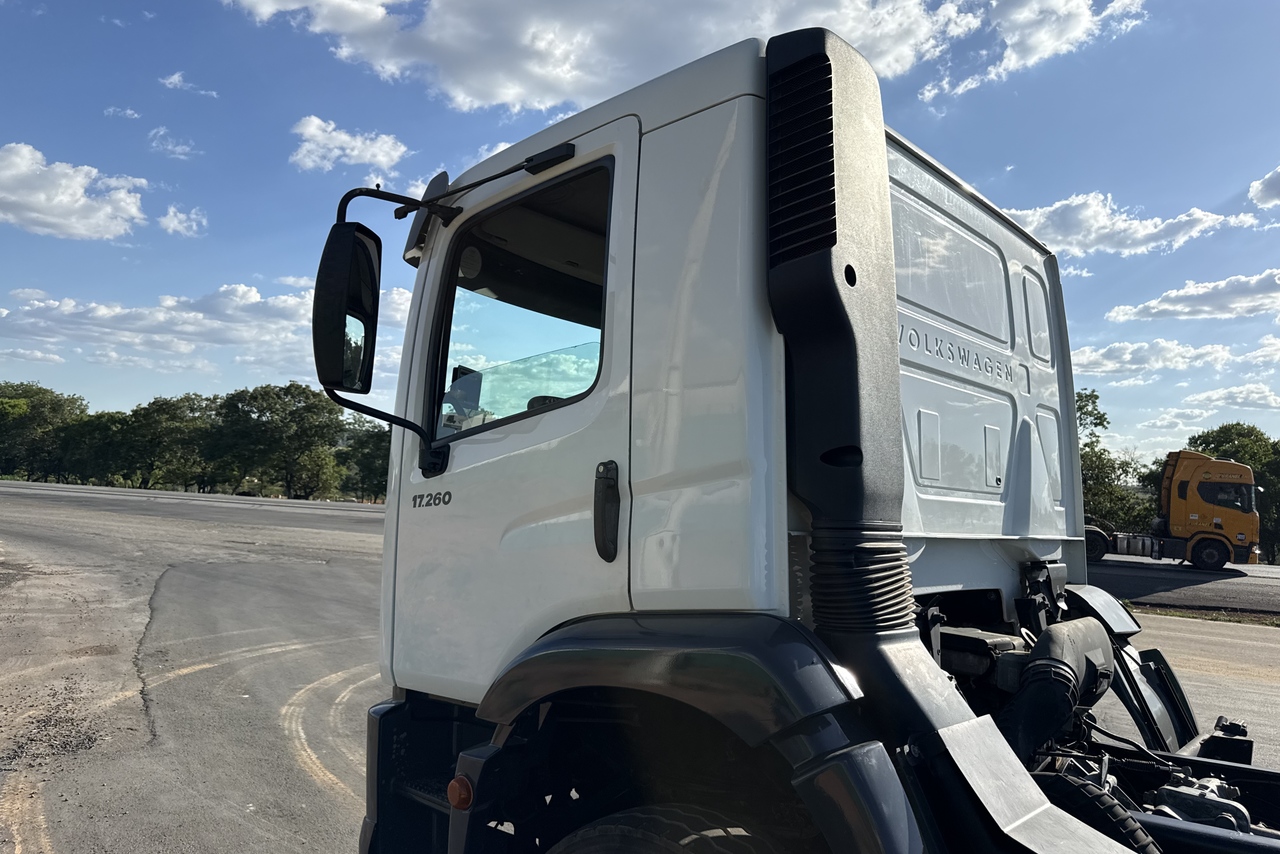 Volkswagen 17-260 E Constel. 4x2 - 21/22 5