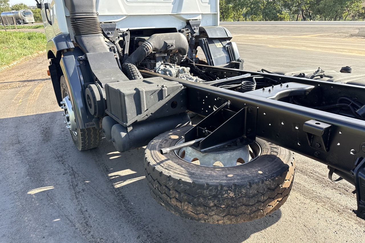 Volkswagen 17-260 E Constel. 4x2 - 21/22 6