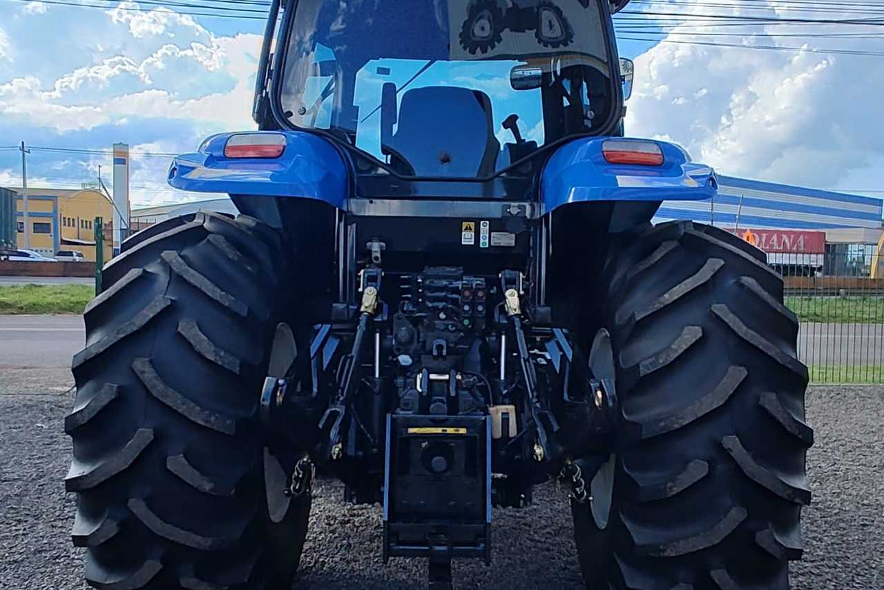 New Holland T7. 205 - 19/19 4