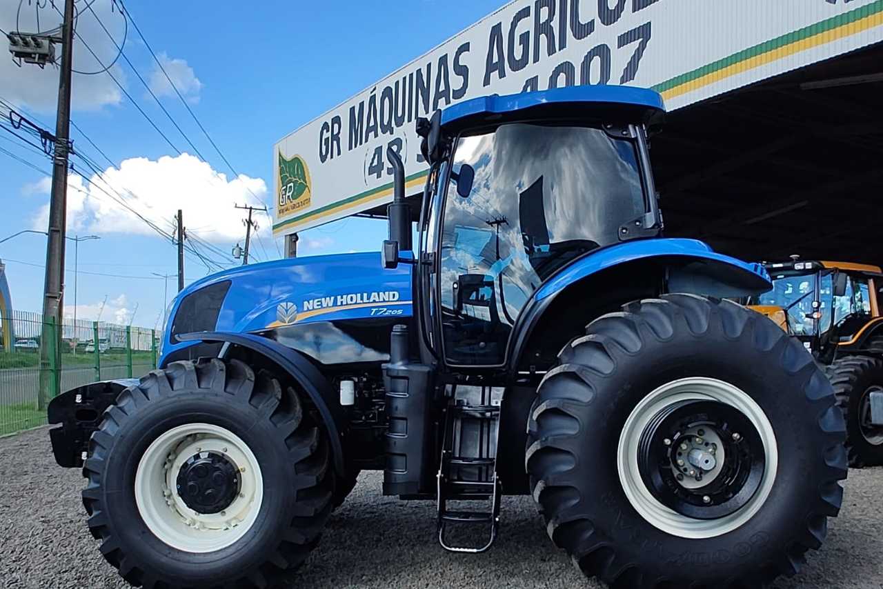 New Holland T7. 205 - 19/19 6