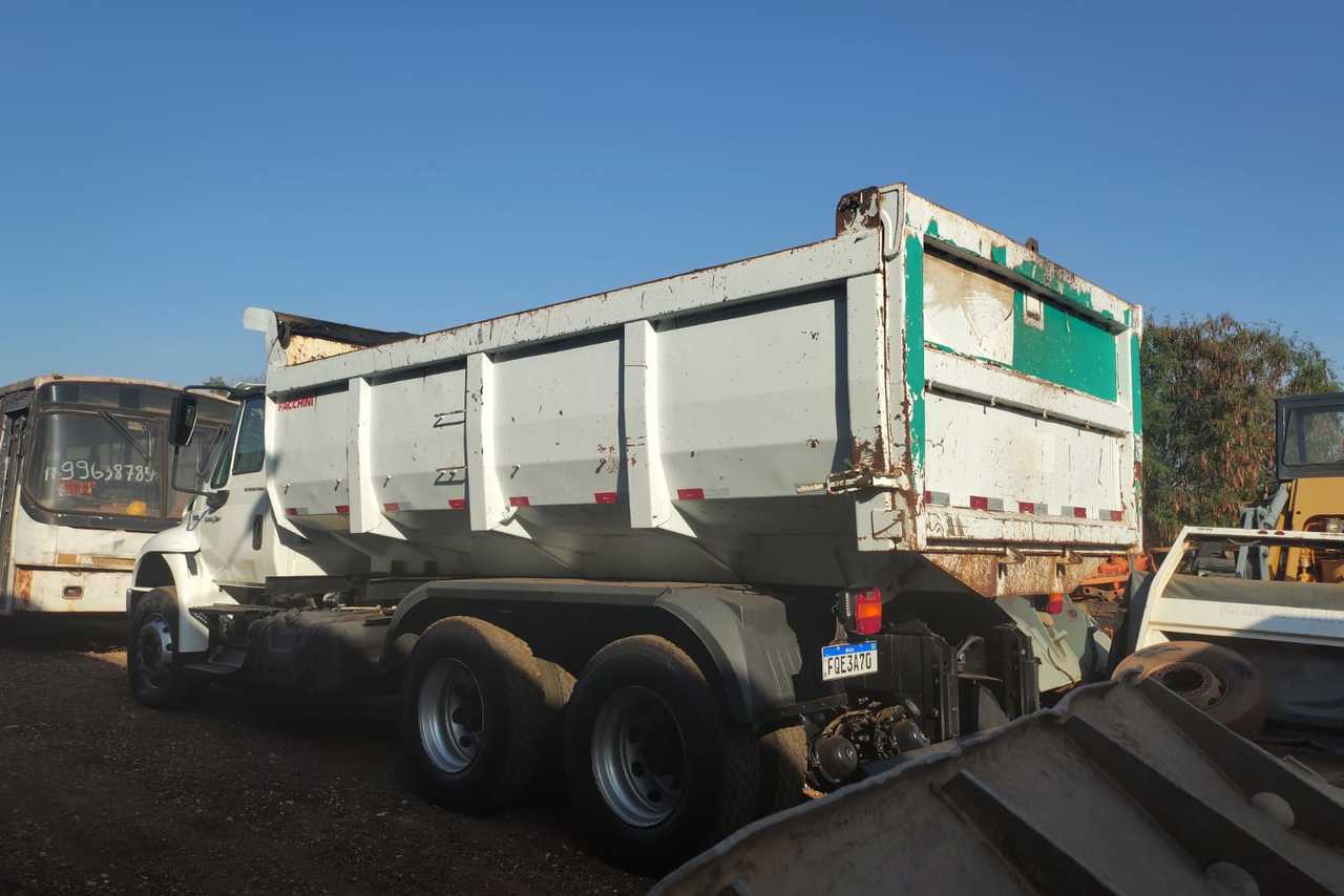 International 4400 - 13/14 4