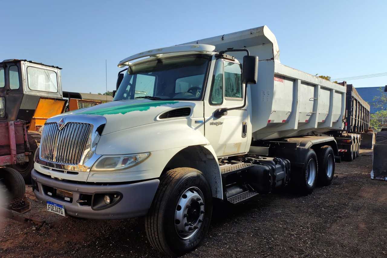 International 4400 - 13/14 7
