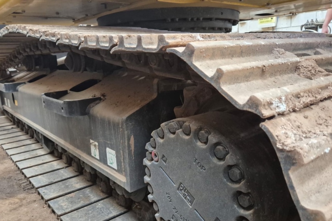 Komatsu PC210 - 22/23 6