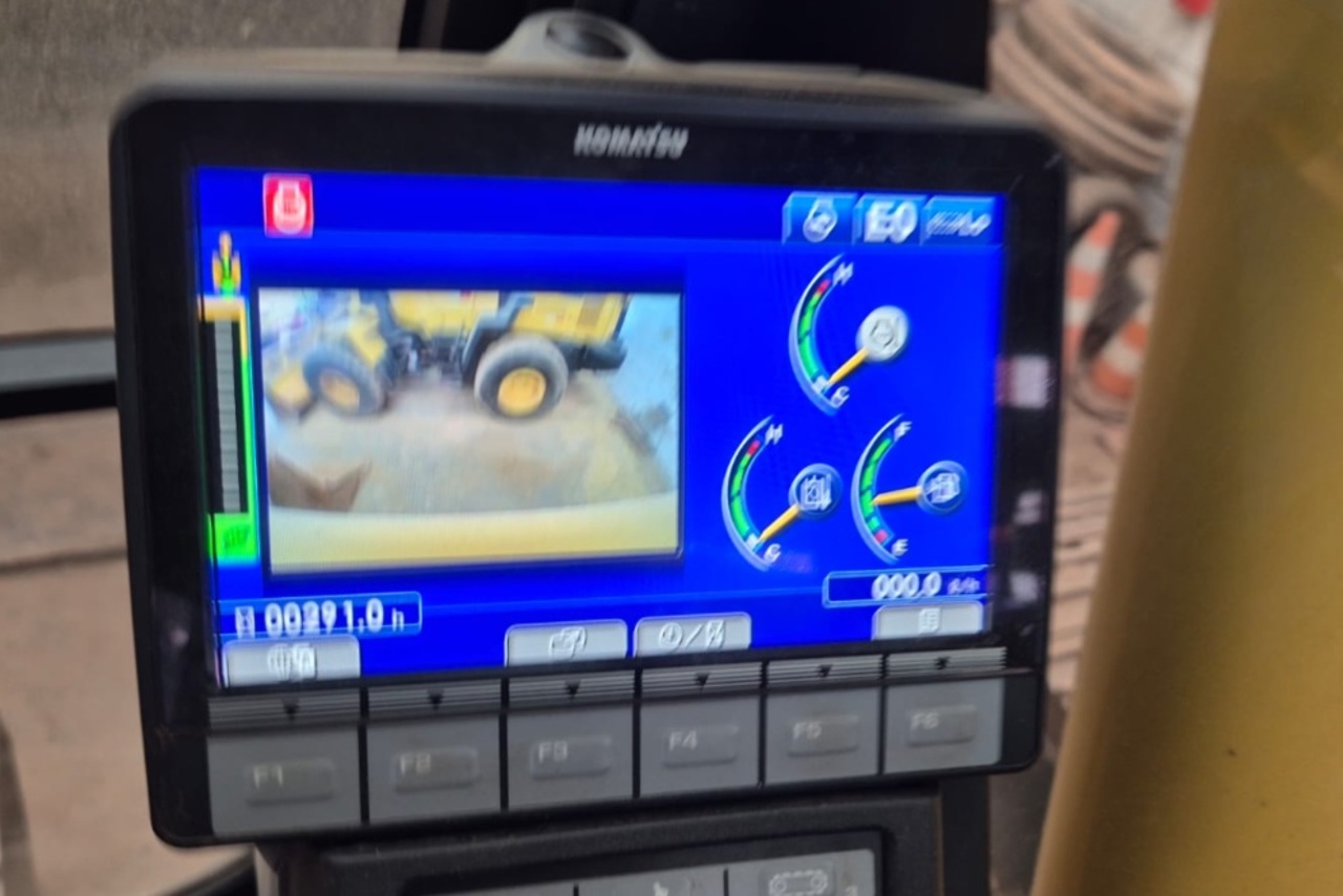 Komatsu PC210 - 22/23 9