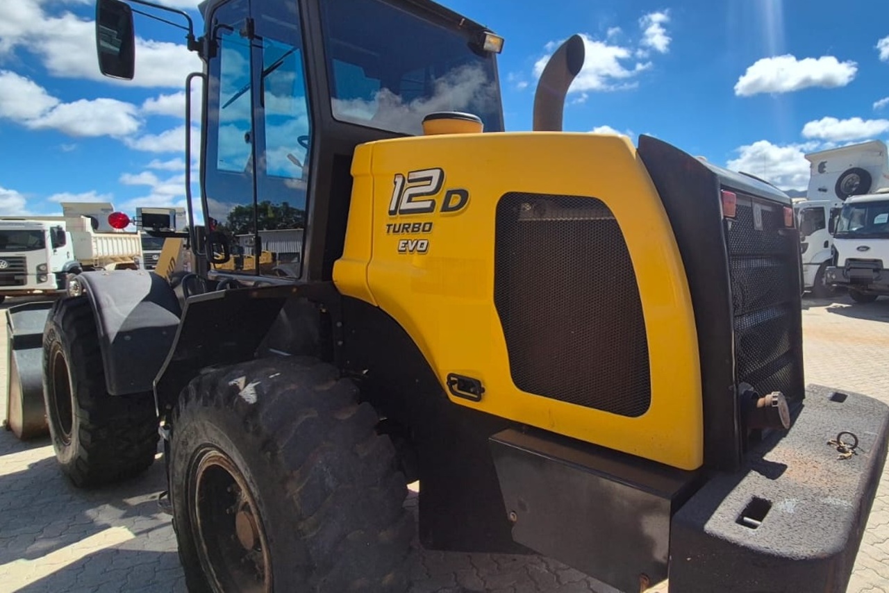 New Holland 12D - 22/22 2