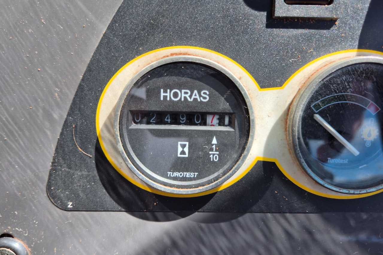 New Holland 12D - 22/22 6